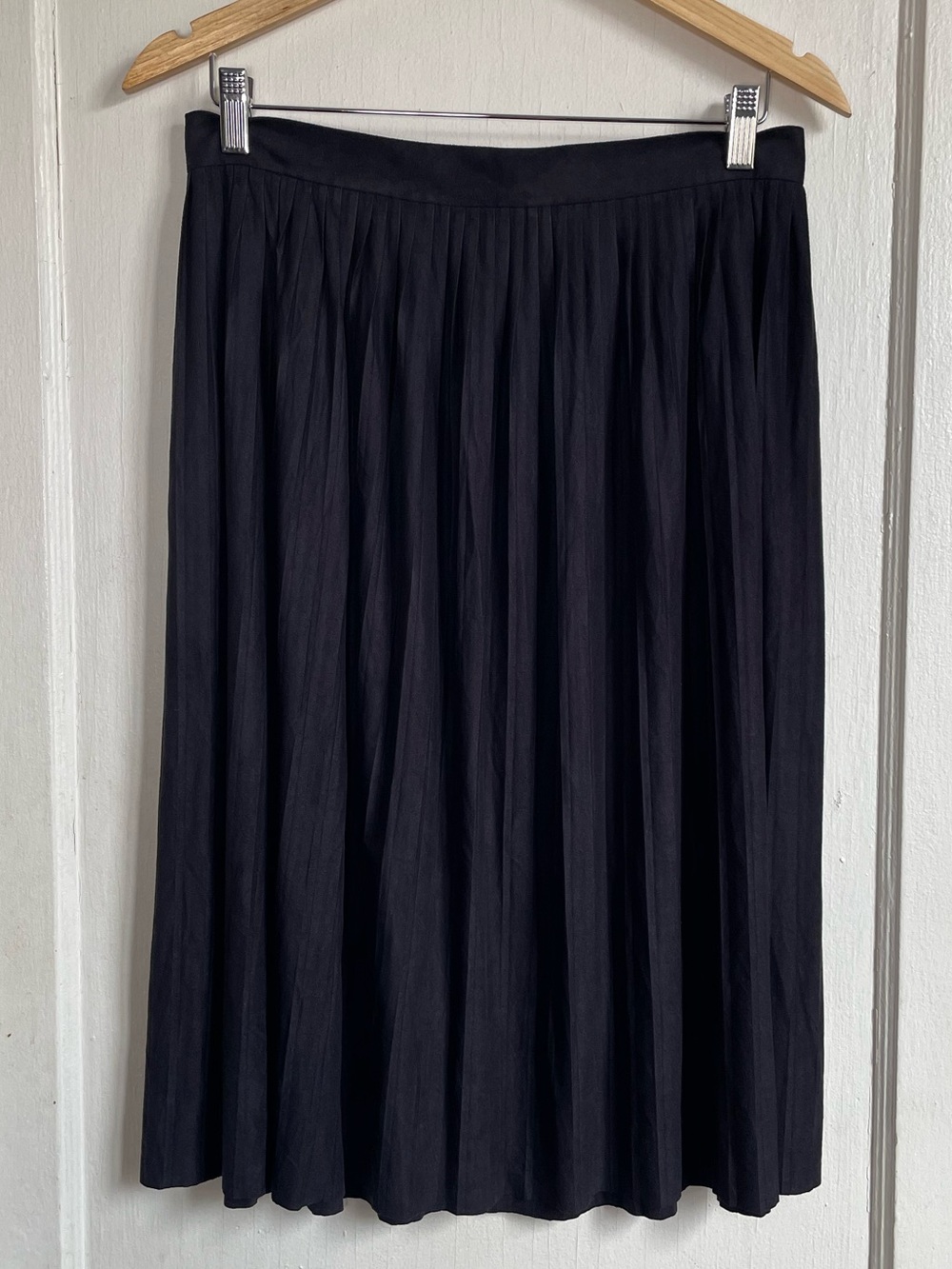 Zara Black Faux Suede Pleated Midi Skirt Size Large NWOT High Waist⁠
